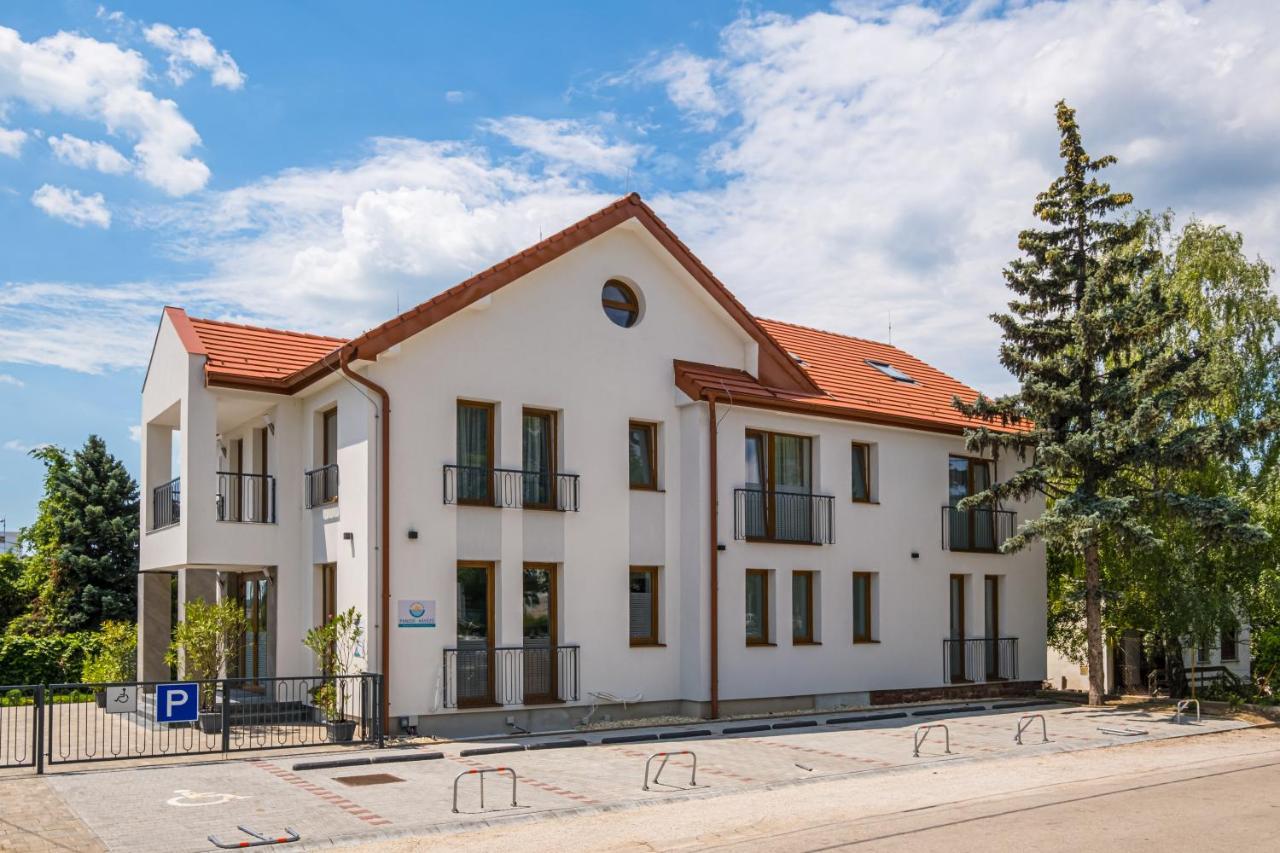 Fuered Centrum Panzio Balatonfured Exterior photo